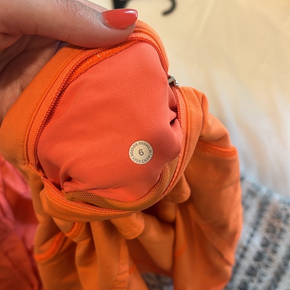 Lululemon speed up shorts 3” - Picture 3 of 3